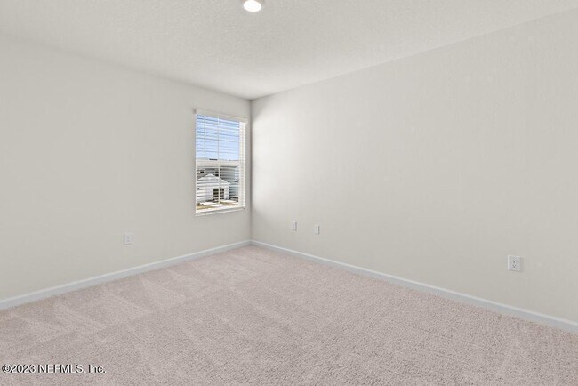 Building Photo - 46 Oarsman Xing Dr