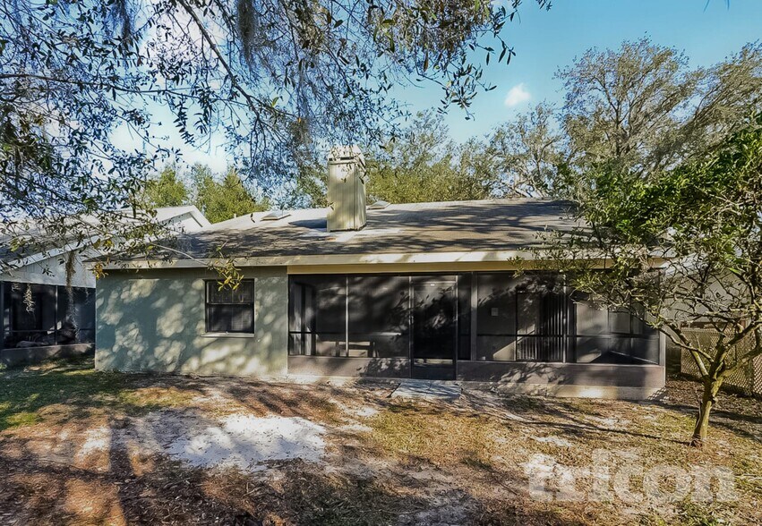 Building Photo - 8111 Hathaway Dr