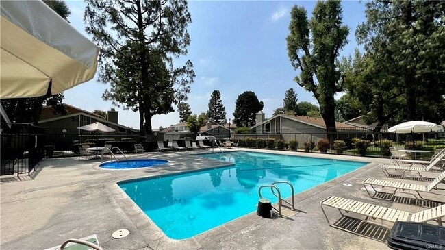 Building Photo - 2061 W Redlands Blvd