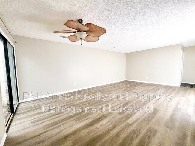 Building Photo - 6576 Sweetbriar Ln