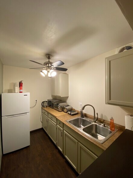 Building Photo - 4609 Luxberry Dr