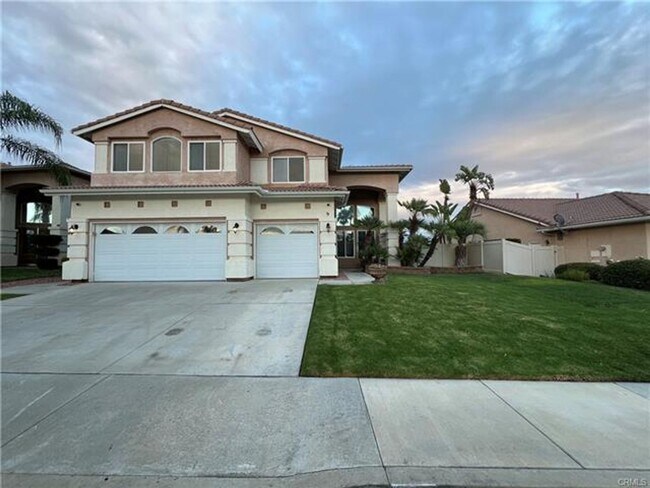 Building Photo - Stunning Tuscany Hills Home with Panoramic...