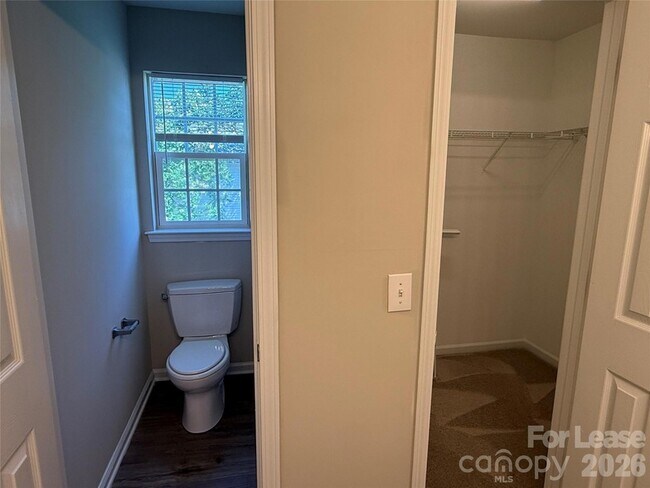 Building Photo - 3319 Mannington Dr