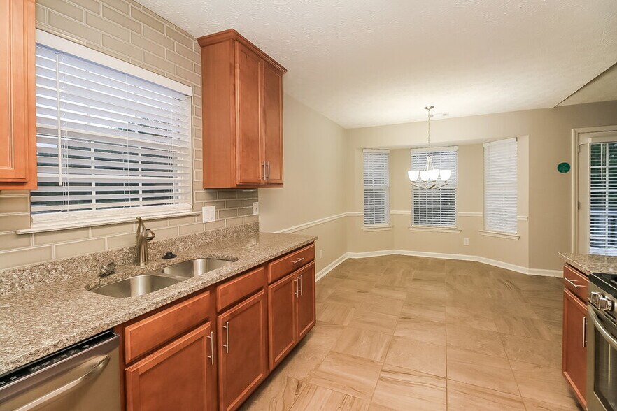 Building Photo - 254 Player's Cir