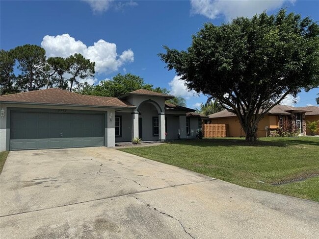 Building Photo - 3542 SW Margela St