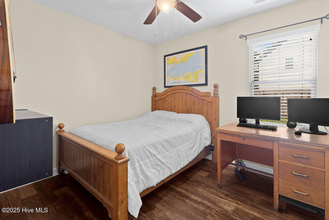 Building Photo - 244 Breakwater Dr