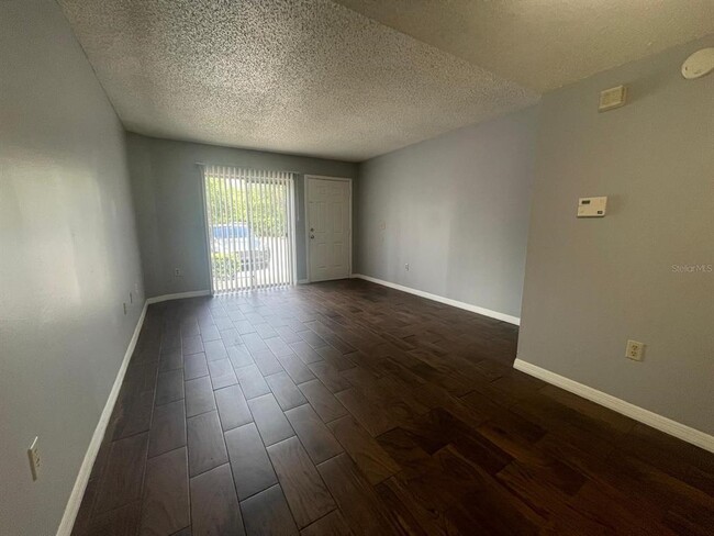 Building Photo - 4117 S Semoran Blvd