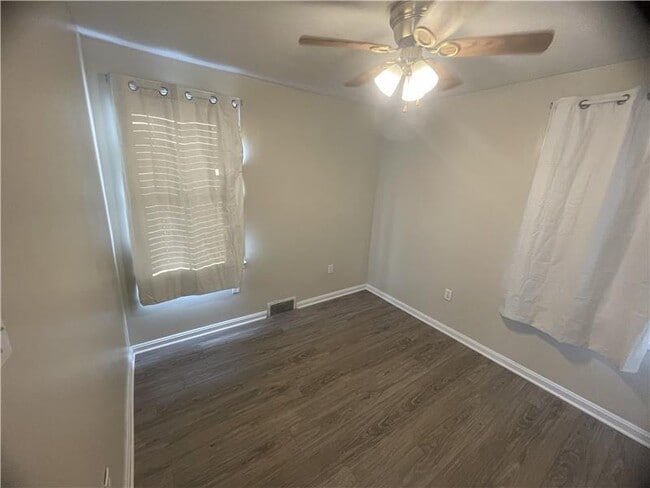 Building Photo - 415 Old Colliers Way