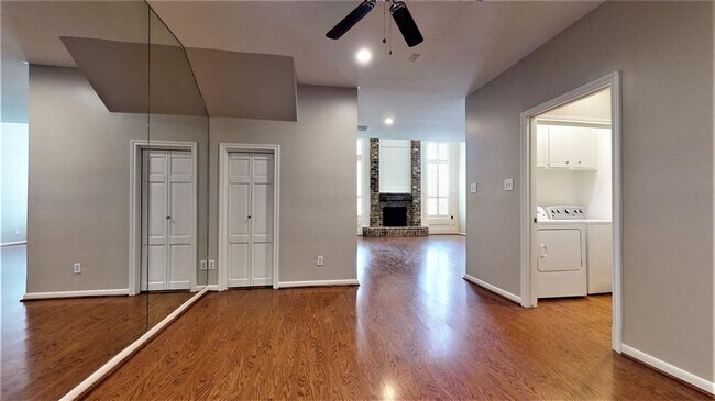 Building Photo - 727 Bunker Hill Rd