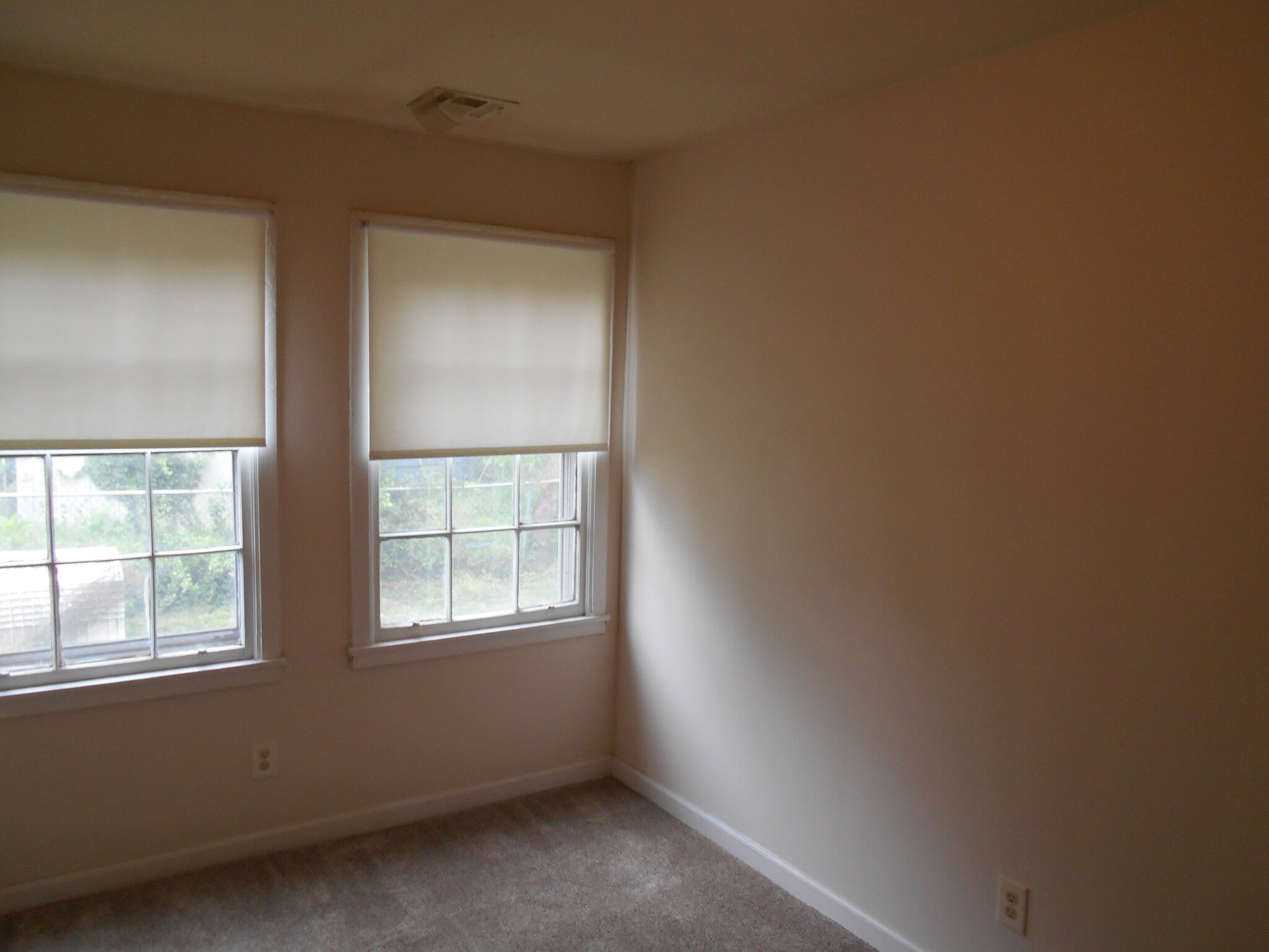 Building Photo - 4405 E Bayley St