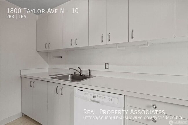 Building Photo - 1800 Taylor Ave N