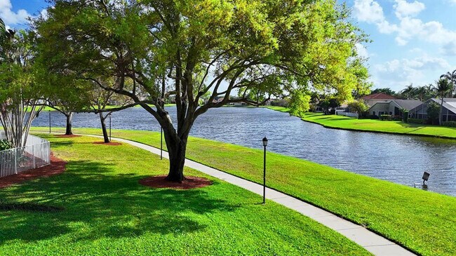 Building Photo - 9550 Islamorada Terrace