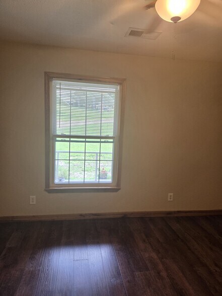 Building Photo - 25667 Buckley Ln