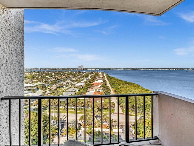 Building Photo - 4200 N Ocean Dr