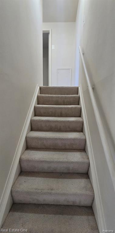 Building Photo - 35253 Turner Dr