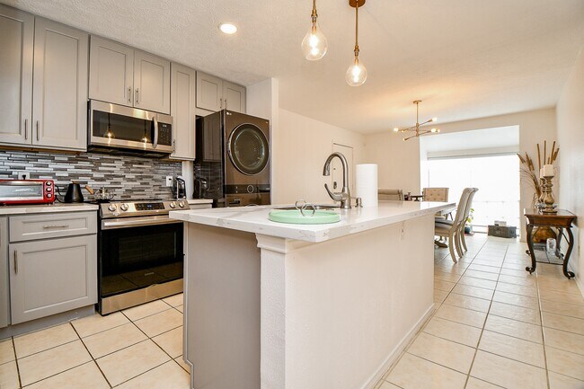 Building Photo - 12633 Memorial Dr