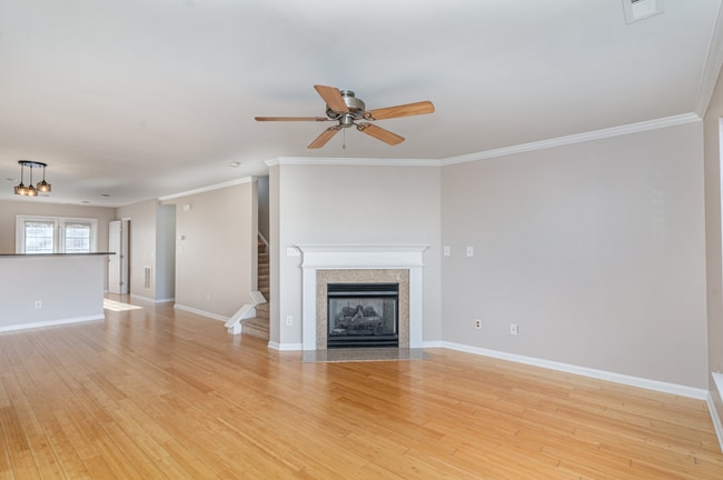 Building Photo - **Available in March!** 3 Level Townhome with Garage in Brier Creek