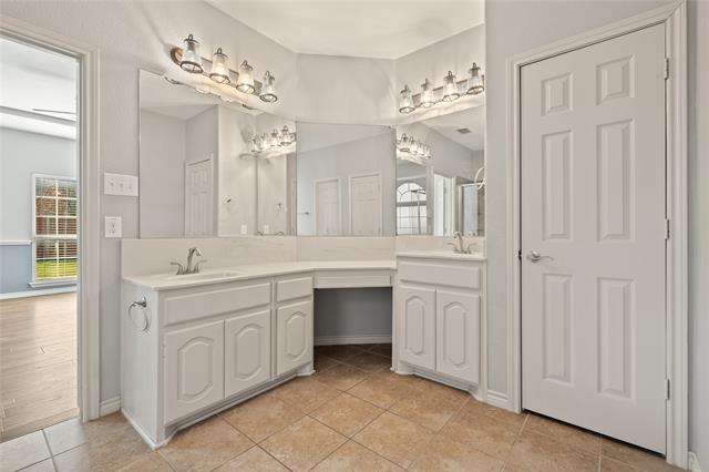 Building Photo - 1300 Spanish Needle Trail