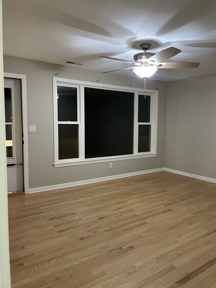 Building Photo - 7 Donna Ave