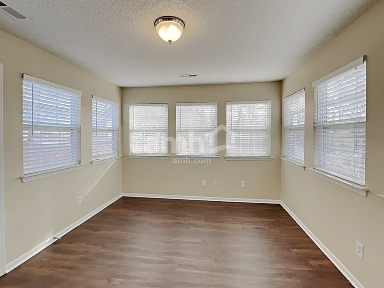 Building Photo - 2922 Cripple Creek Ct