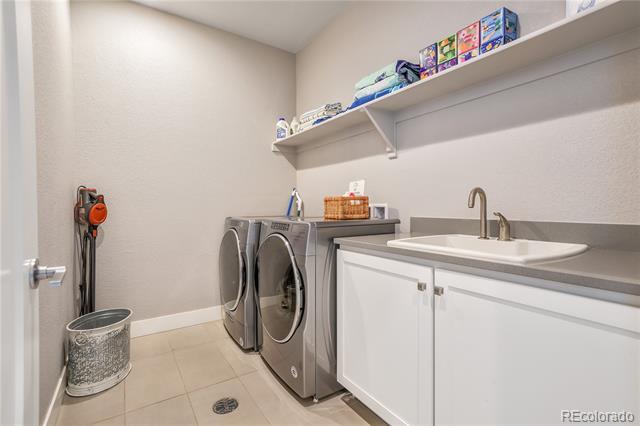 Building Photo - 1364 Vine St