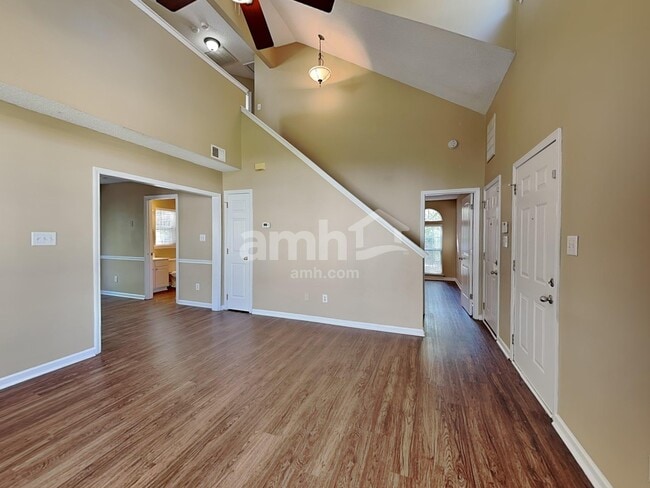 Building Photo - 2206 Coatsdale Ln