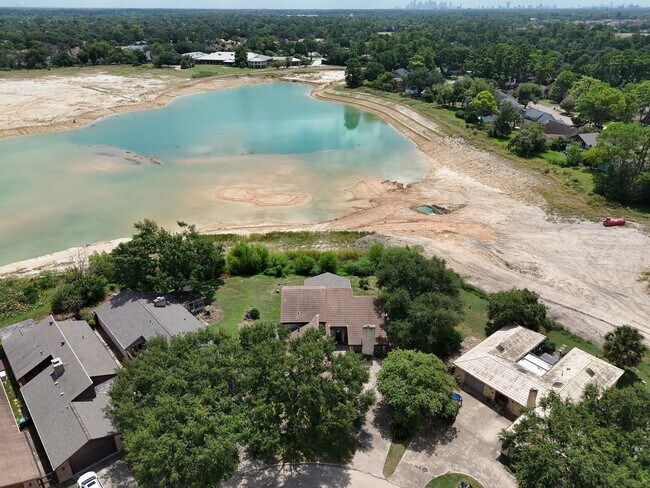 Building Photo - 6003 Long Leaf Dr