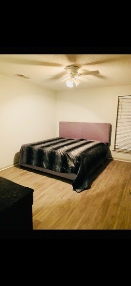 Building Photo - 14732 Hooper Rd