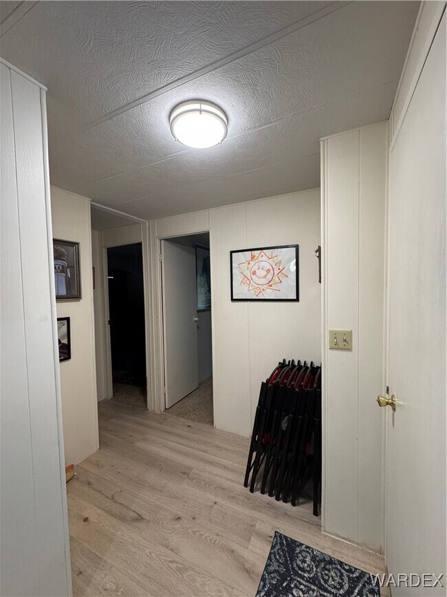 Building Photo - 7866 Meadowlark St