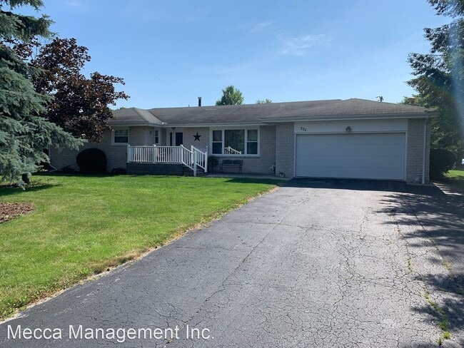 Primary Photo - 3 br, 2 bath House - 221 Campbell Hill Rd.