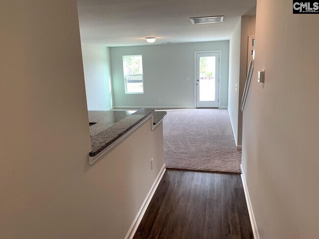 Building Photo - 216 Freeman Dr