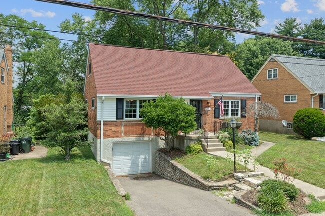Building Photo - Delhi Township- Cute Single Family 4 bed, ...