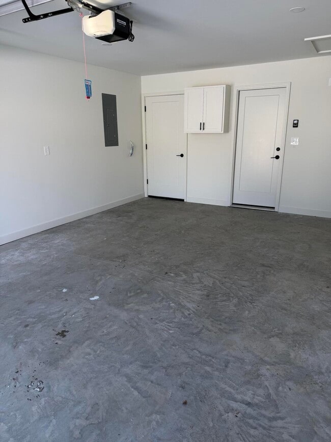 Building Photo - 1007 Jefferson St