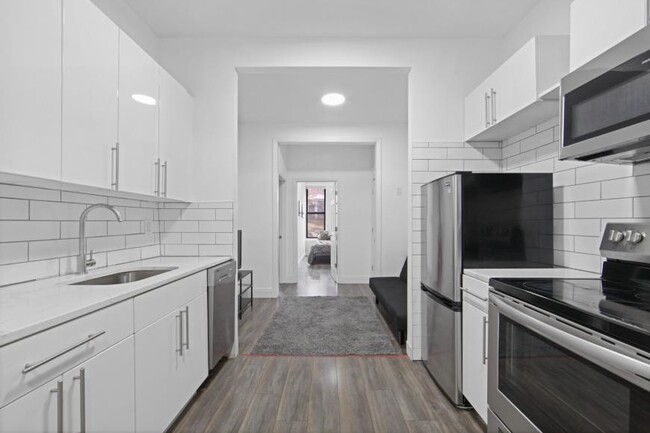 Building Photo - 3 bedroom in New York NY 10030