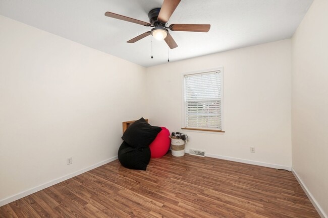 Building Photo - 117 Crazy Horse Trail