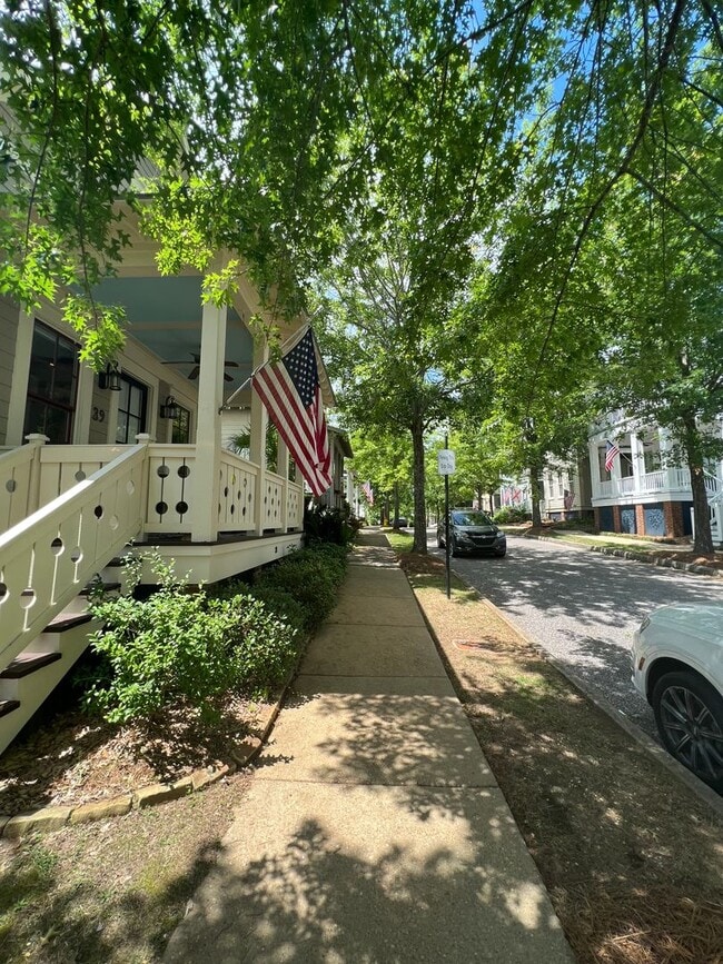 Building Photo - Waters Home