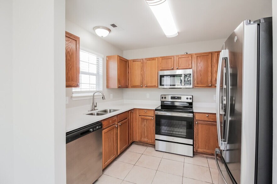 Building Photo - 8427 Galena View Dr