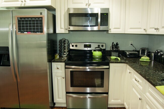 Building Photo - Single Family Home in Norfolk
