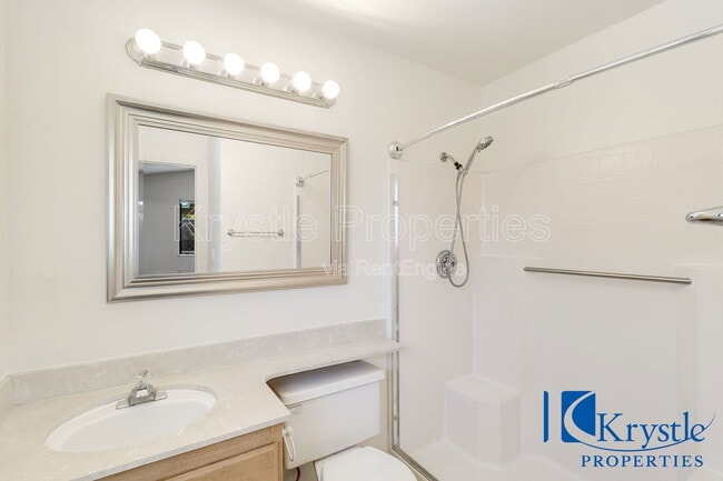 Building Photo - 1366 Matthew Dr