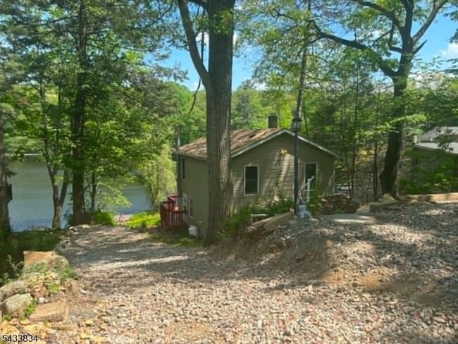 Building Photo - 77 Goldfinch Ln