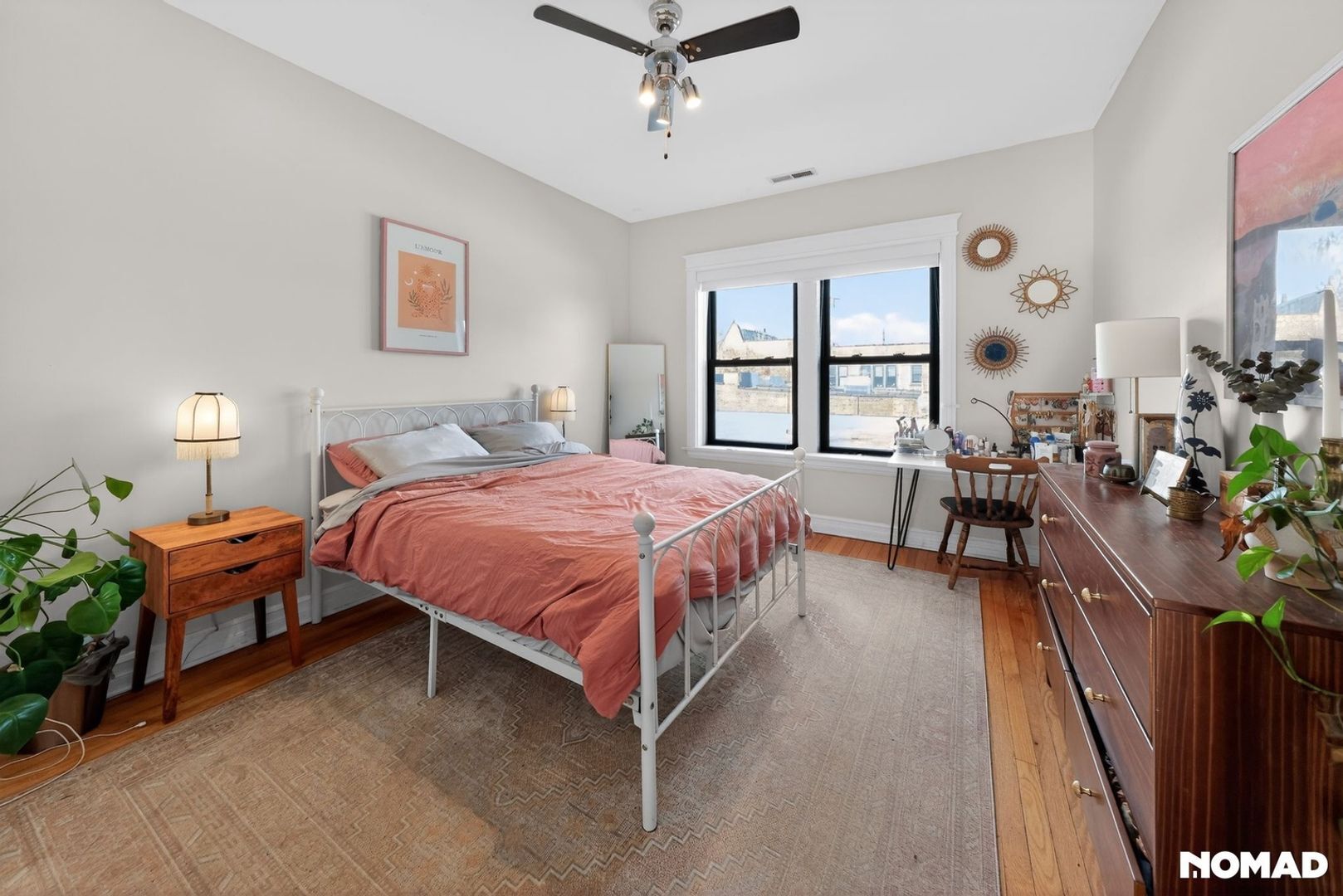 Building Photo - 4617 N Paulina St