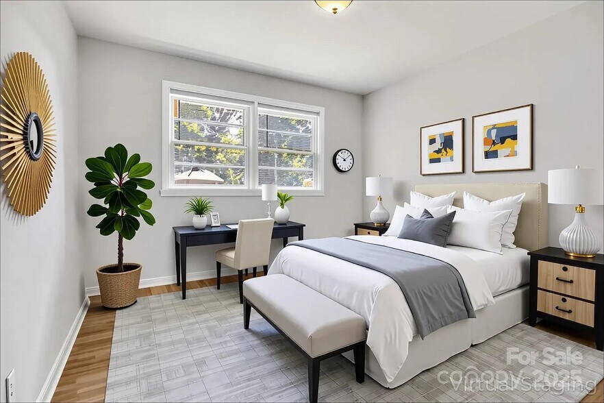 Building Photo - Room in House on Thornwood Rd