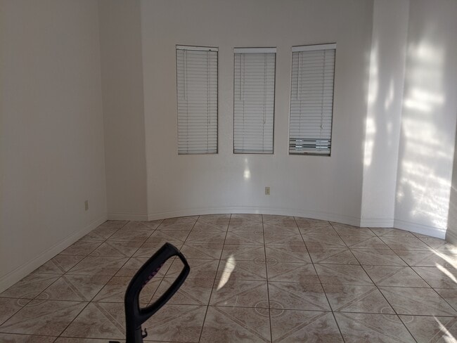 Building Photo - 8638 Rd 30