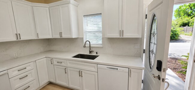 Building Photo - Newly Built 2BR/1BA ADU | In-Unit Laundry | Historic Niles Fremont