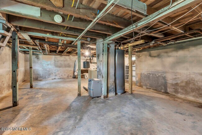 Building Photo - 1205 11th Ave
