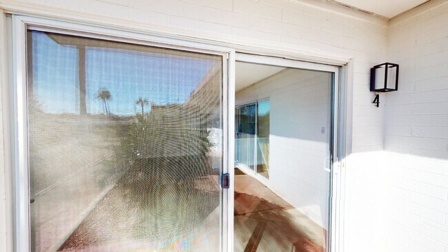 Building Photo - 1714 E Ocotillo Rd