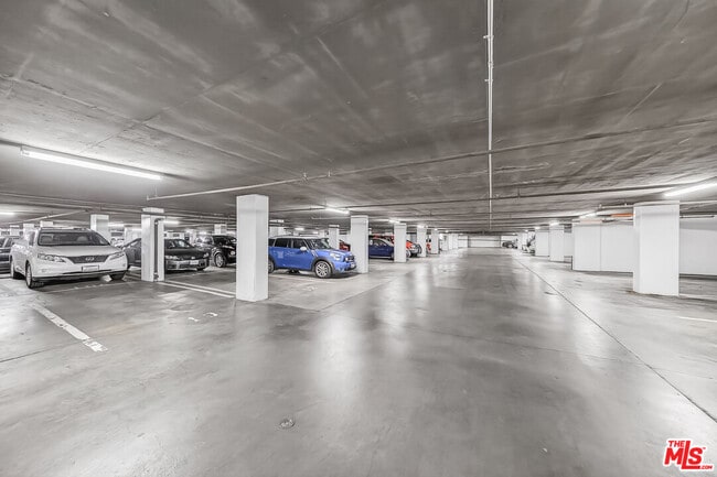 Building Photo - 421 La Fayette Park Pl