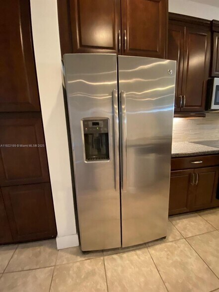 Building Photo - 9823 W 34th Ln