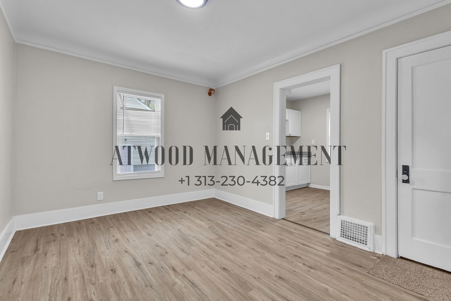 Building Photo - This beautifully updated 3-bedroom, 1-bath single-family home is ready for move-in!