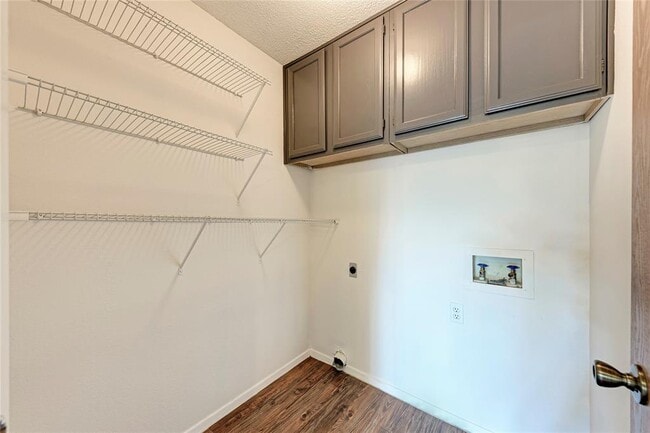 Building Photo - 2106 Nickerson St